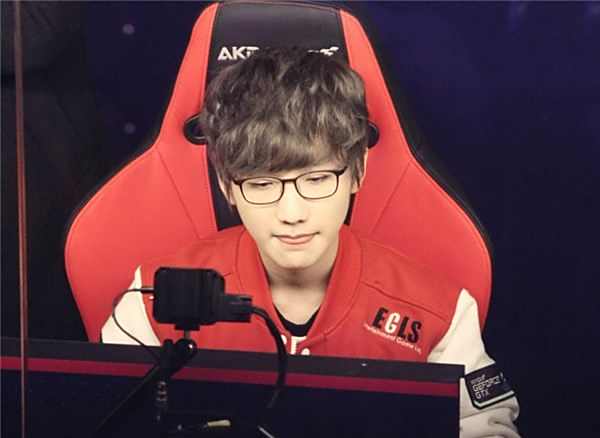 克罗斯以其 克罗斯以其