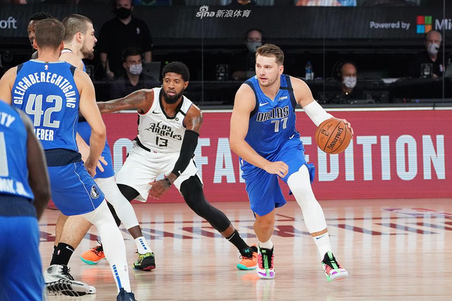 米水面蹼泳 米水面蹼泳