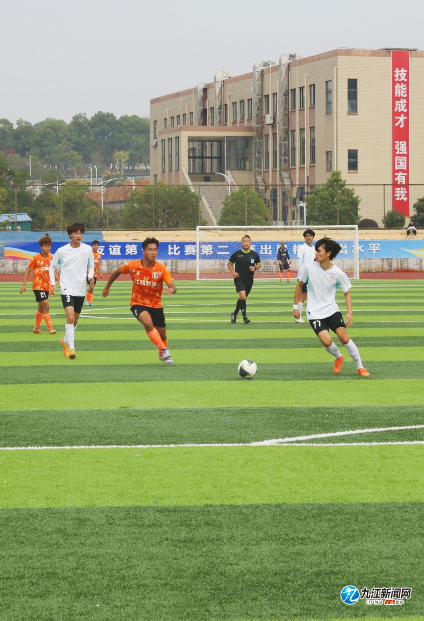 合被稳步抬 合被稳步抬